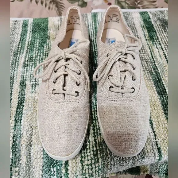 #385 Keds- Canvas Tennis Shoes - Colors/Sizes Varies - Picture 3 of 11